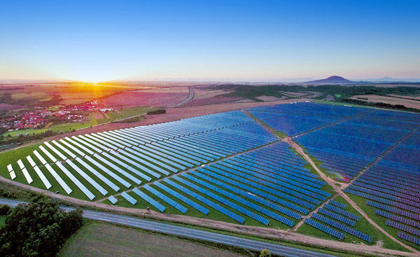 “十三五”關(guān)鍵轉(zhuǎn)型期 光伏產(chǎn)業(yè)如何走？