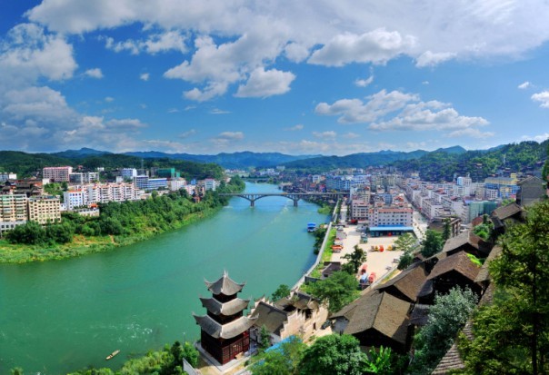 錦屏經(jīng)濟(jì)開(kāi)發(fā)區(qū)強(qiáng)力措施 促產(chǎn)業(yè)集聚顯成效