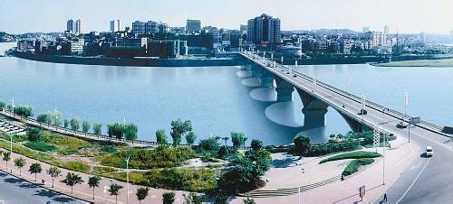 余杭開發(fā)區(qū)以城市建設(shè)帶動(dòng)經(jīng)濟(jì)社會轉(zhuǎn)型