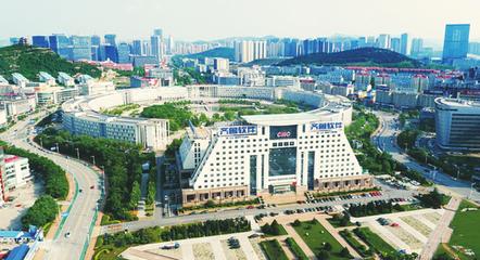 濟(jì)南高新區(qū)高標(biāo)準(zhǔn)、高質(zhì)量、高品質(zhì)地進(jìn)行城市提升 打造國際范兒的生態(tài)園區(qū)