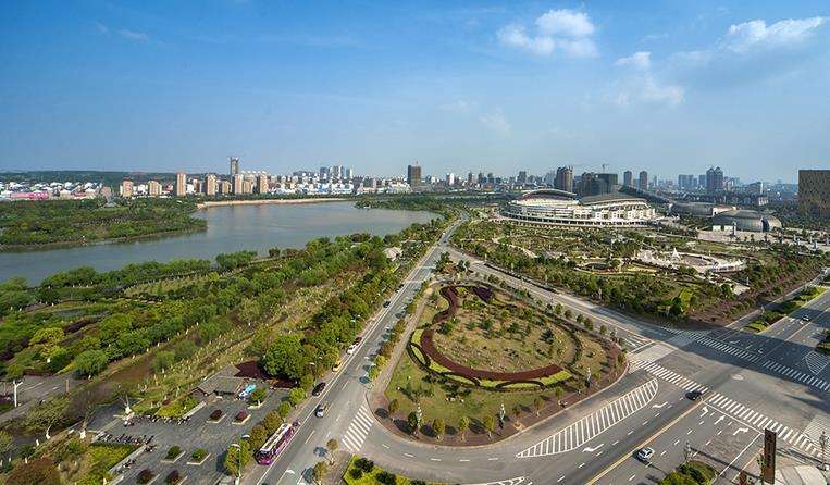 新余市高新區(qū)加快推進(jìn)園區(qū)經(jīng)濟高質(zhì)量發(fā)展