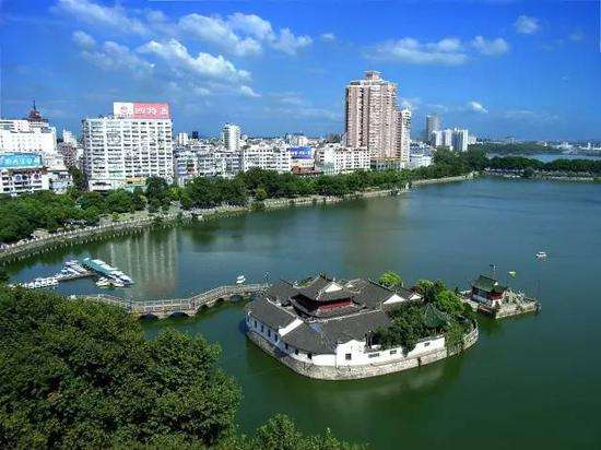 九江經(jīng)開區(qū)聚焦高端裝備制造、新材料新能源結碩果