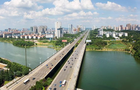 岳陽經(jīng)開區(qū)：全力推動(dòng)民營經(jīng)濟(jì)高質(zhì)量發(fā)展